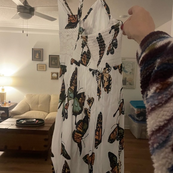 🆕NWT URBAN OUTFITTERS 🦋🦋👗 - Picture 9 of 10